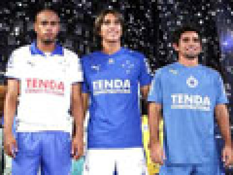 克鲁塞罗2008赛季主客场球衣