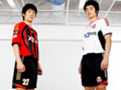 首尔FC2009赛季主客场球衣