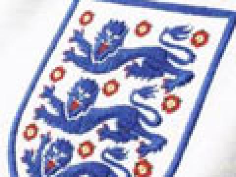 英格兰国家队2011-13赛季主场球衣抢先看