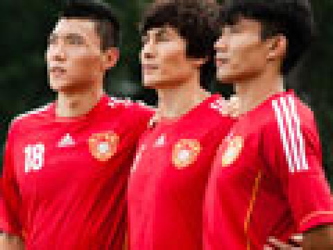 中国国家队2012-13赛季主场球衣