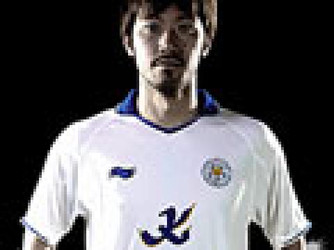 莱斯特城2011-12赛季客场球衣