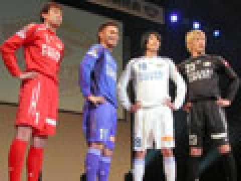 德岛漩涡2011赛季主客场球衣