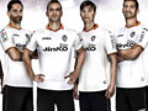 巴伦西亚2013-14赛季主客场球衣