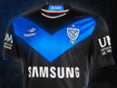 萨斯菲尔德2013赛季特别版球衣