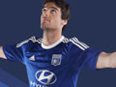 里昂2014-15赛季客场球衣