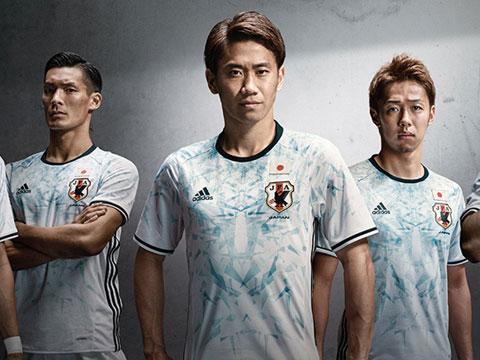 日本国家队2016-17赛季客场球衣