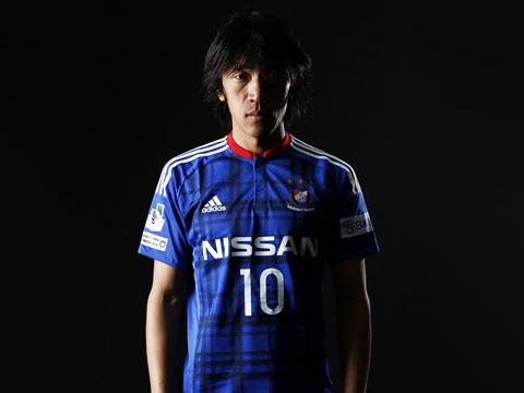 横滨水手2016赛季主客场球衣