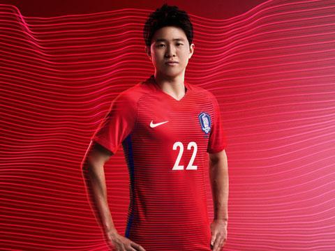 韩国国家队2016-17赛季主客场球衣