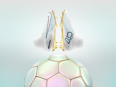 耐克推出限量版Mercurial Superfly CR7 Vitórias战靴庆祝C罗获得金球奖