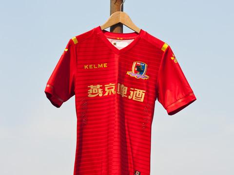 北京控股2018赛季主客场球衣