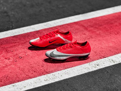 耐克发布全新 Mercurial Vapor 足球鞋