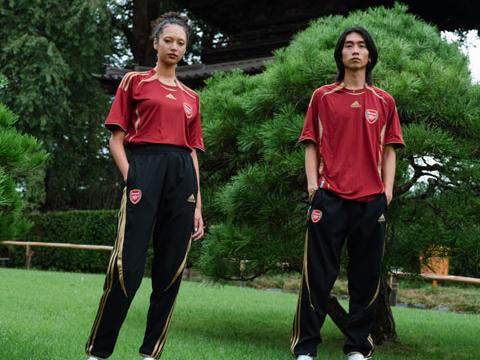 adidas × 阿森纳 Teamgeist 重制系列服饰
