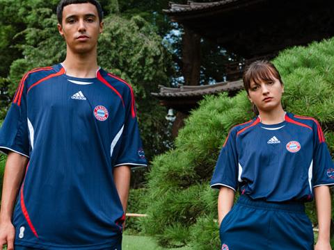 adidas × 拜仁慕尼黑 Teamgeist 重制系列服饰