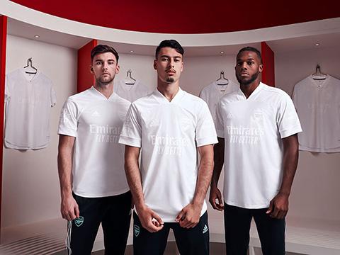 adidas × 阿森纳 No More Red 主题球衣
