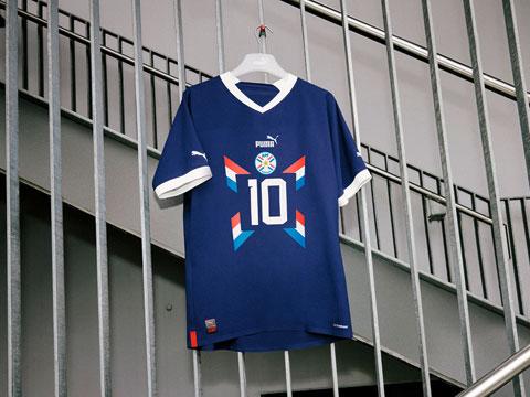 巴拉圭国家队 2022-23 赛季客场球衣