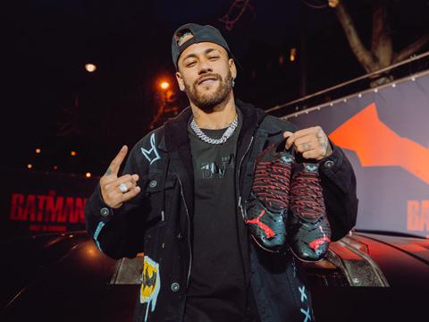 掀起黑暗骑士之风，PUMA 推出 FUTURE Z 蝙蝠侠特别版足球战靴