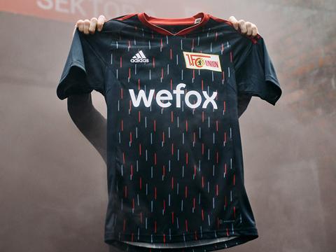 柏林联盟 2022-23 赛季第二客场球衣