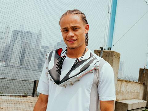 PUMA 宣布哈维·西蒙斯成为 KING 系列战靴专属代言人