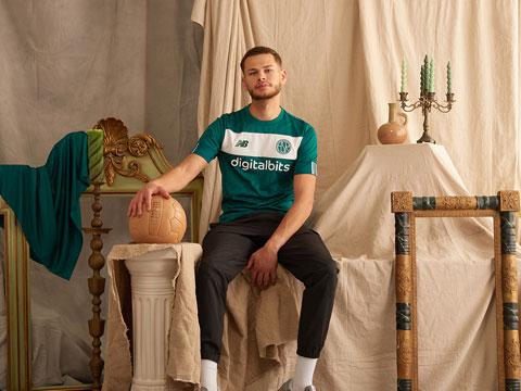 New Balance × 罗马遗产系列服饰