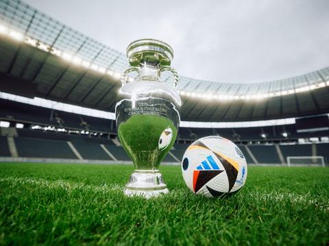 FUSSBALLLIEBE — 2024 年欧洲杯官方比赛用球