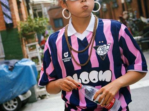 怒放FC 推出两款女性主题球衣